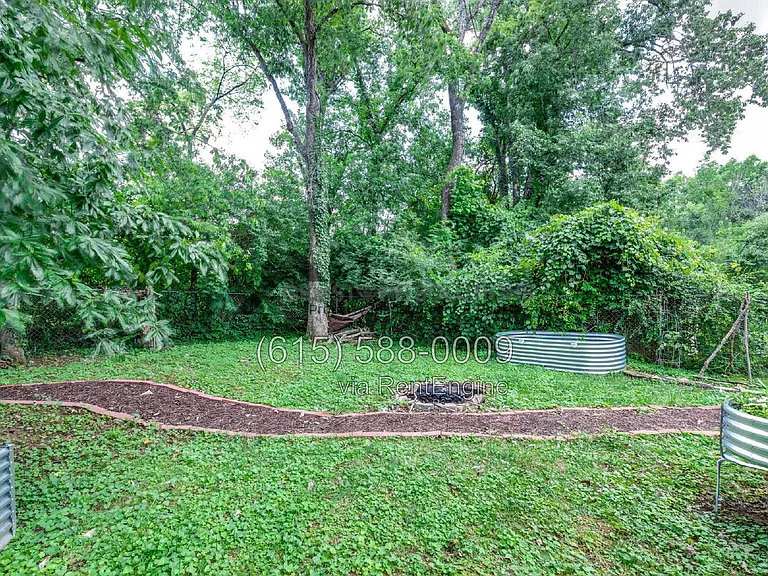 2604 Vista Ln — Photo 5