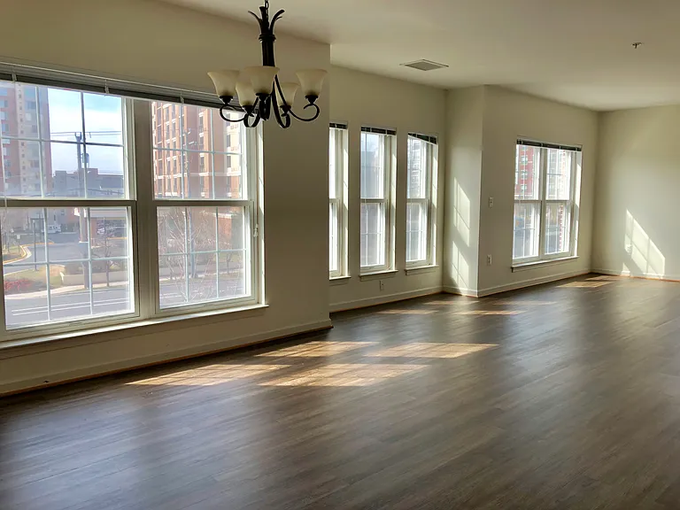 Dunn Loring Metro Apartments — Photo 37