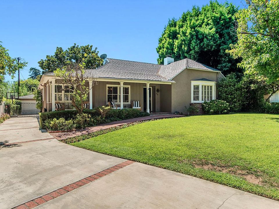 1st image of 2630 Las Lunas St