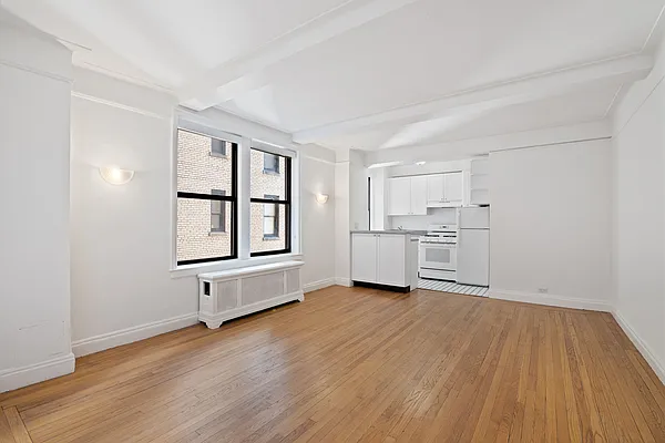 301 East 21st Street #8G