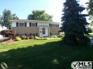 2362 Koper Dr, Sterling Heights, MI 48310