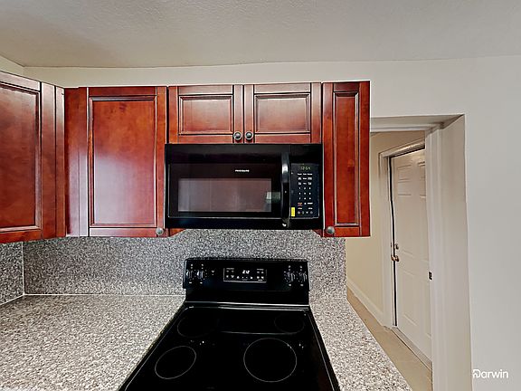 4th image of 1230 SW 6th Ave