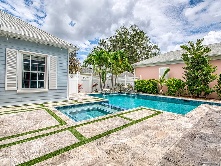 240 Poinciana Dr — Photo 28