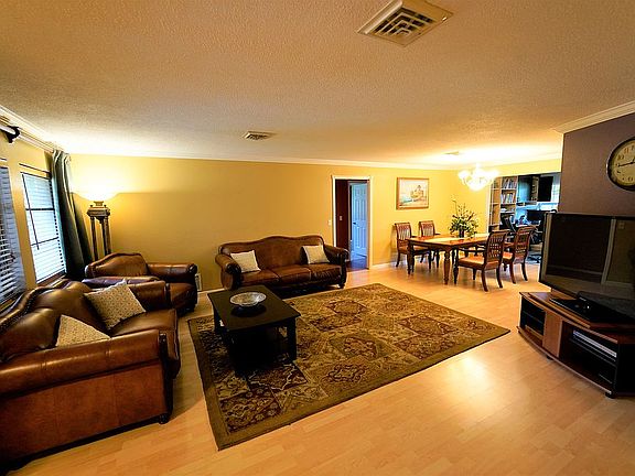 2nd image of 956 Seminole Dr