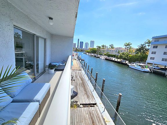 5th image of 3868 NE 169th Street #206