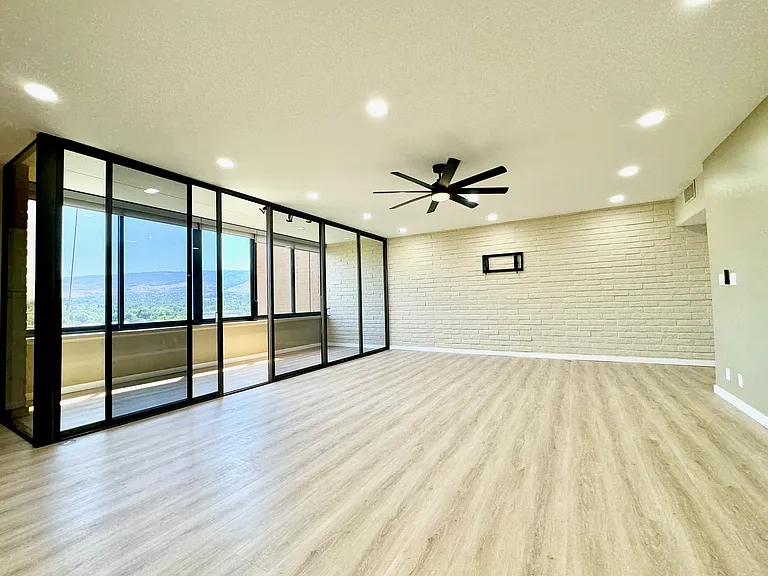 1200 Riverside Dr #1270 — Photo 12
