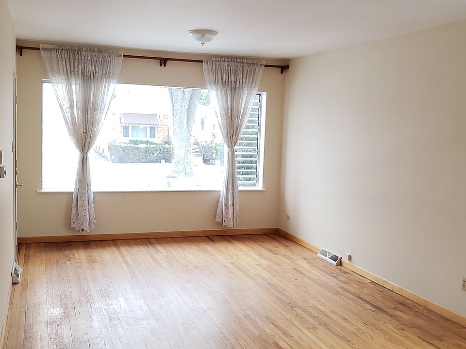 2nd image of 3916 N Sayre Ave #1
