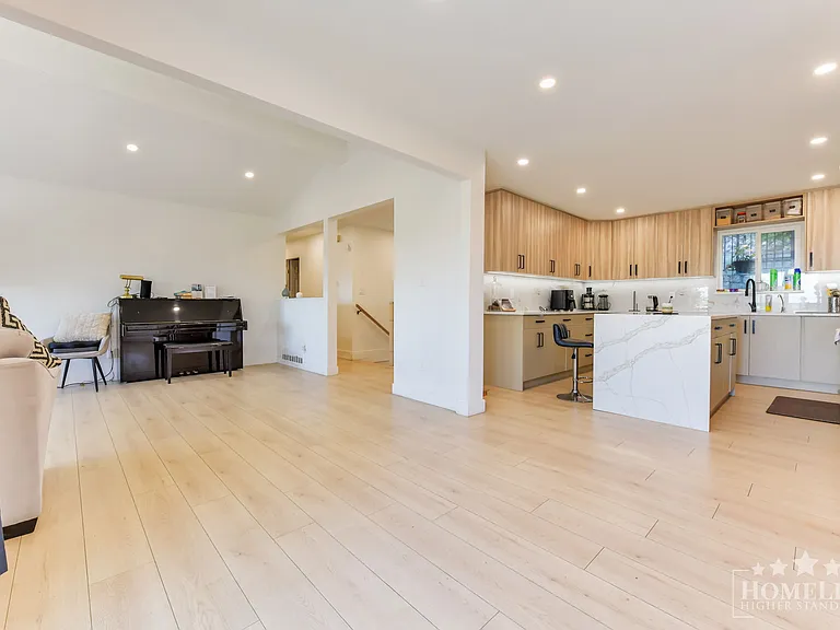 7437 Garfield Dr — Photo 22