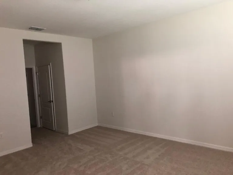 736 E Victoria Trails Blvd — Photo 5