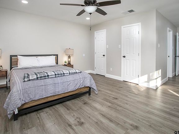 4th image of 14304 Highmeadow Dr