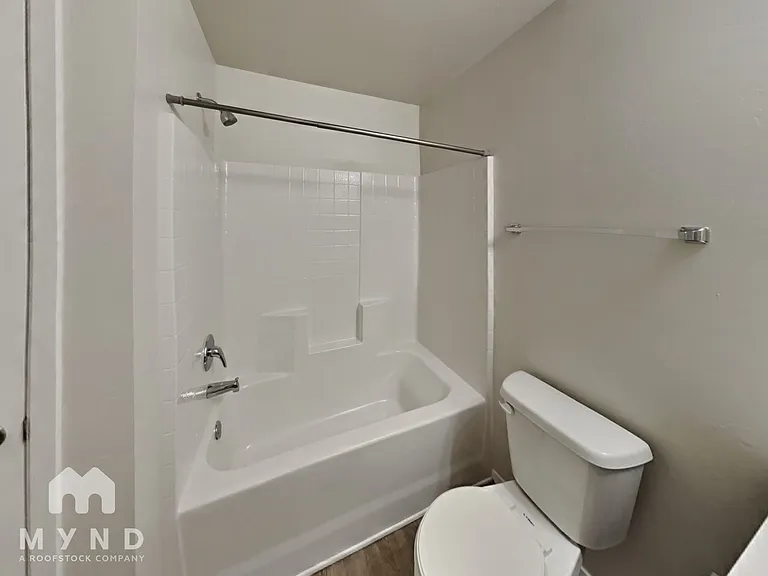 2923 Russell Rd — Photo 17