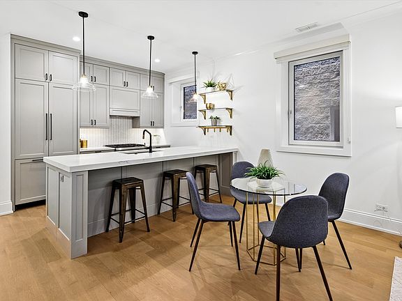 5th image of 1529 N Hudson Ave APT 2