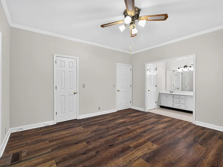 1215 Carriage Park Dr — Photo 16