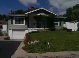 514 S Willow Ave, Sugar Creek, MO 64053