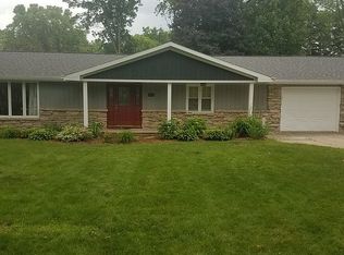 1465 Avondale Dr, Green Bay, WI 54313