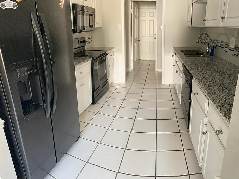1717 Point West Dr — Photo 16