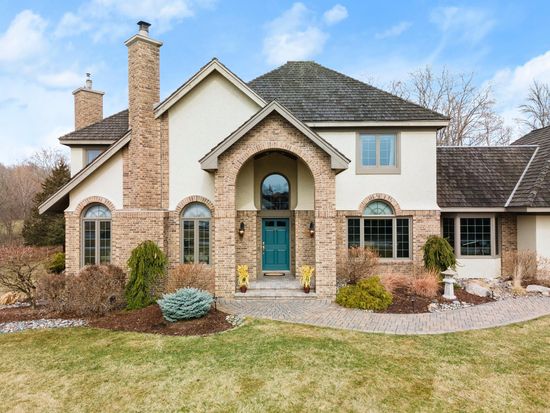 5870 Boulder Bridge Ln, Shorewood, MN 55331