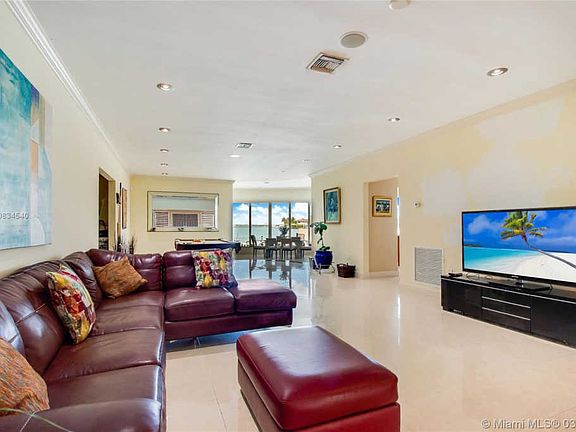 5th image of 873 N Shore Dr #0