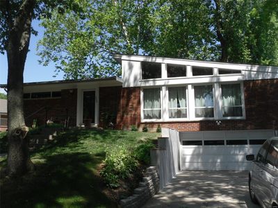 1045 Groby Rd, Saint Louis, MO, 63130