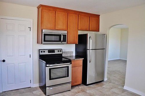 5th image of 234 S 52nd St