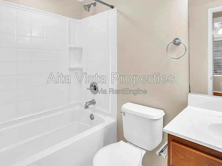16916 Hutchins Lndg #73 — Photo 5
