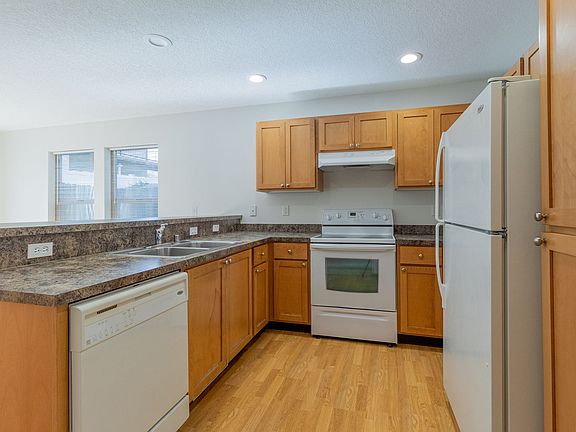 4th image of 8100 NE 36th Ct