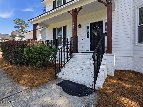 4th image of 652 Chimney Hill Circle
