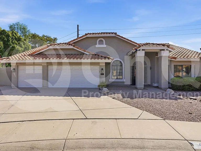401 S Tiago Dr — Photo 5