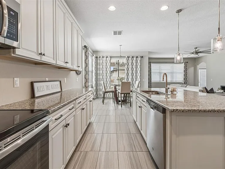 19328 Breynia Dr — Photo 12