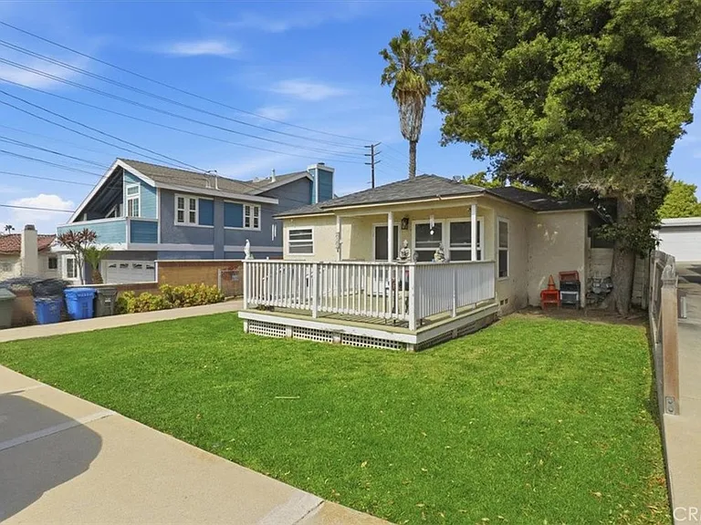 2103 Harriman Ln — Photo 2