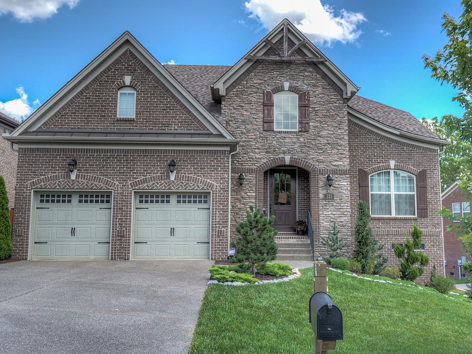 1st image of 221 Foxley Ct