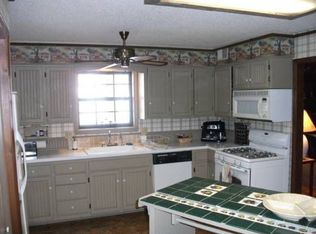 12321 McGurk Rd, Kansas City, KS 66109