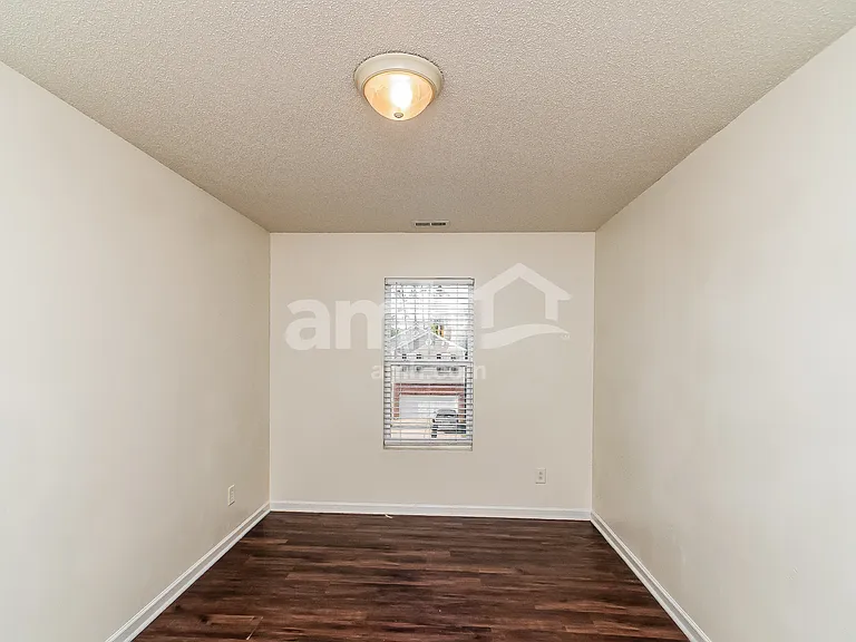 1212 Whitman Dr — Photo 11