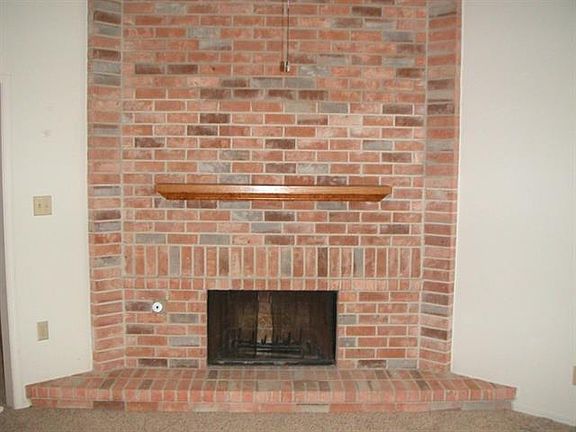 4th image of 4209 Arbor Creek Dr