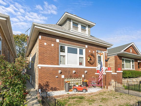 3rd image of 1532 Harvey Ave