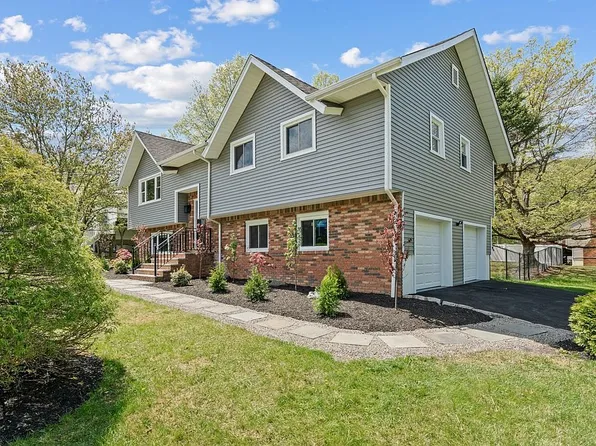 7 Warren Rd, Randolph, NJ 07869