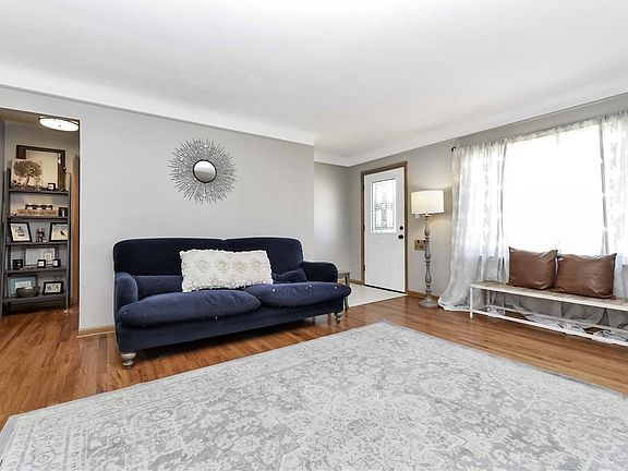 5th image of 15501 Louis Ave