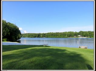 4 W Shore Dr, Newton, NJ 07860