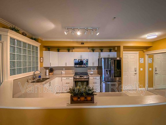 3rd image of 1088 Sunset Dr #329
