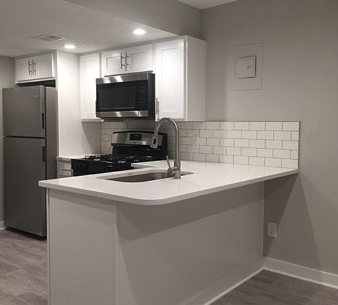 5th image of 137 Woodland Ave APT 7