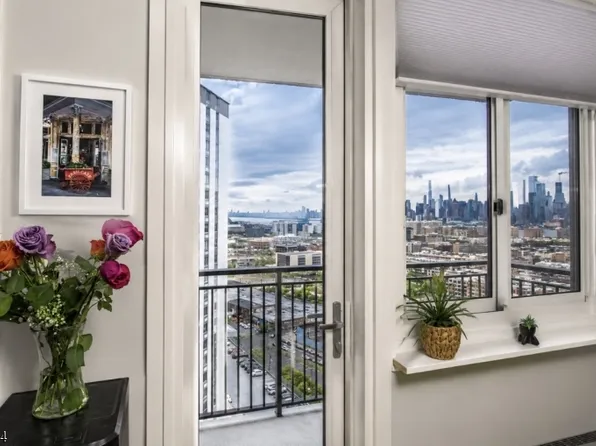 100 Manhattan Ave #1612, Union City, NJ 07087