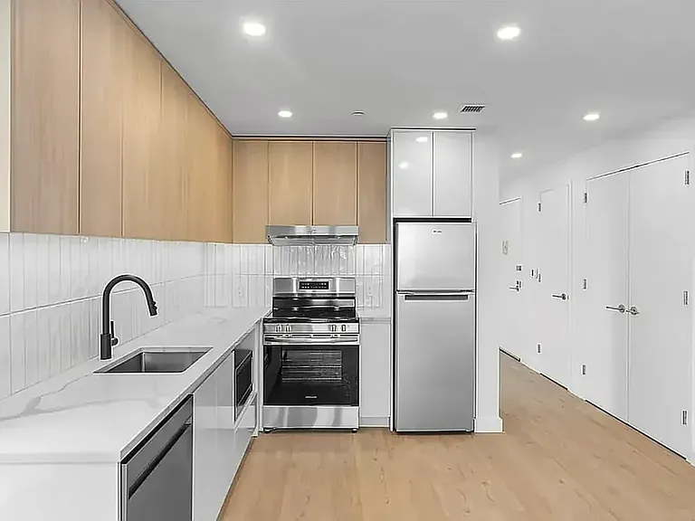 827 Sterling Pl #3G — Photo 5