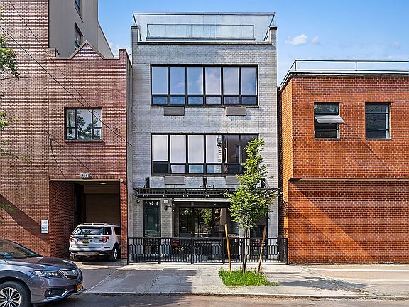 5th image of 5-12 51st Ave #2A