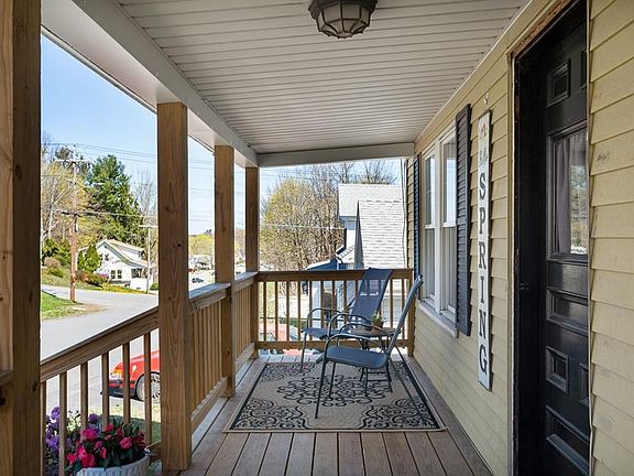 3rd image of 158 Waterford St