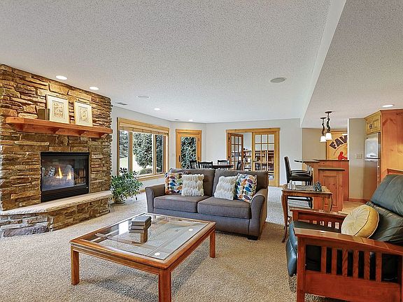 4th image of 9730 Wellington Ln
