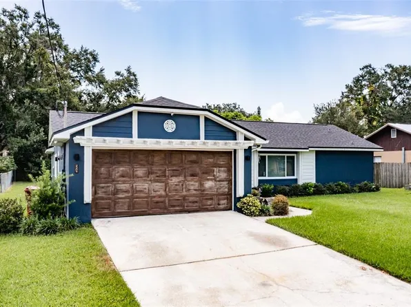 2204 N Warnell St, Plant City, FL 33563