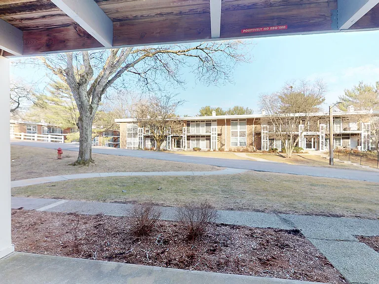 The Commons at Windsor Gardens — Photo 96