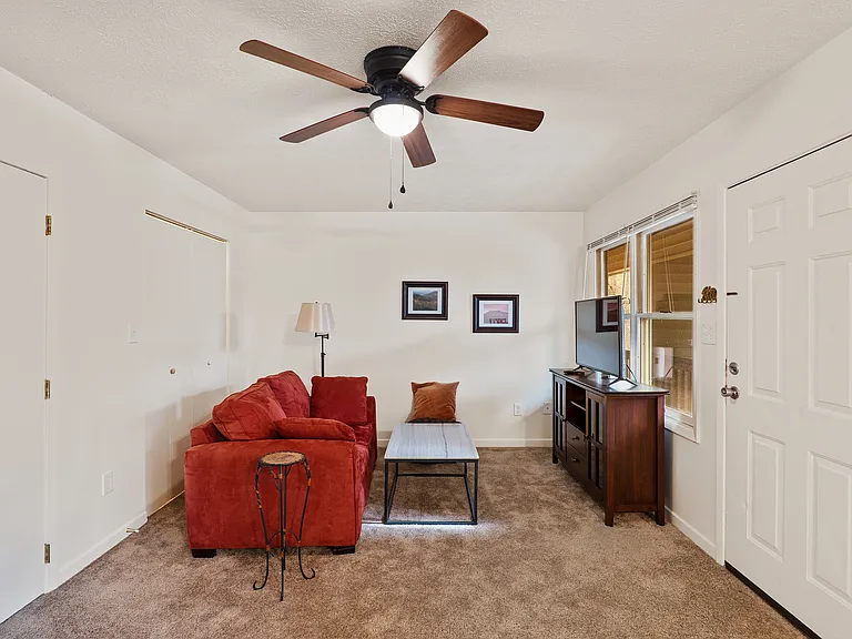 1 Rosecrest St #1C — Photo 8