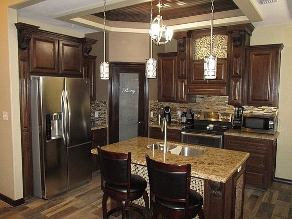 2nd image of 2918 La Estrella Dr