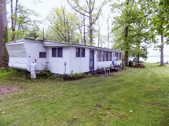 5th image of 4263 Burton Dr
